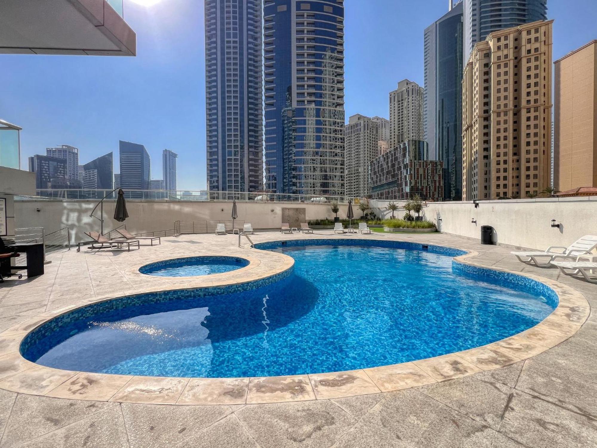 Villa Lovely Unit With Marina View à Dubaï Extérieur photo