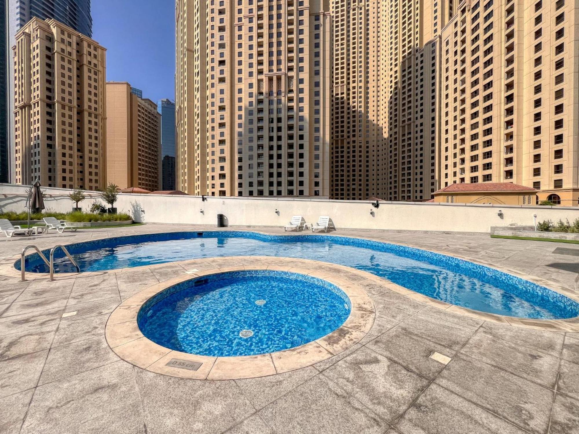 Villa Lovely Unit With Marina View à Dubaï Extérieur photo